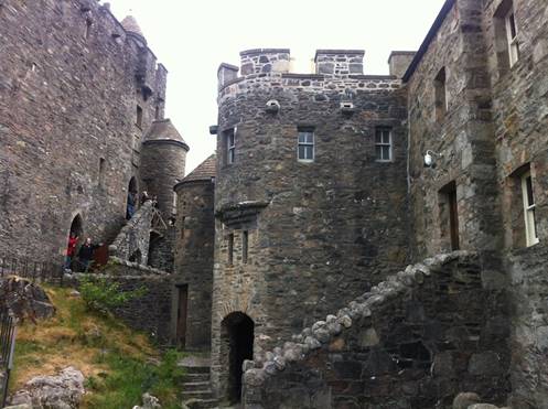 https://cinematicscotland.files.wordpress.com/2012/06/around-eilean-donan-castle.jpg