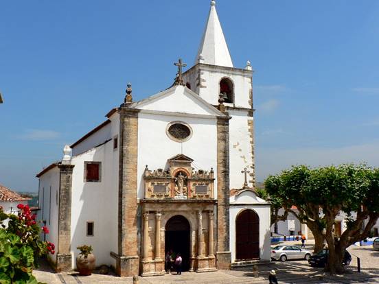 https://portugalwhiteweddings.files.wordpress.com/2015/02/c3b3bidos_-_igreja_de_santa_maria.jpg