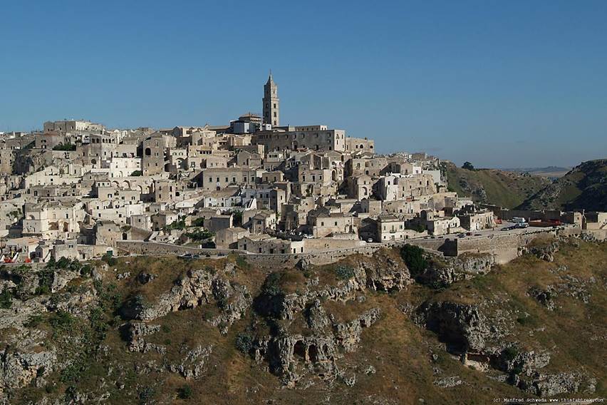 https://materalc81.files.wordpress.com/2011/01/matera-sassi1.jpg