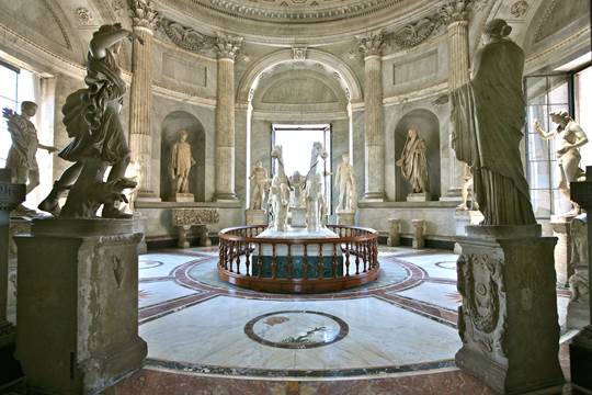 http://upload.wikimedia.org/wikipedia/commons/e/e9/Vatican_Museum,_Rome_(5942679270).jpg